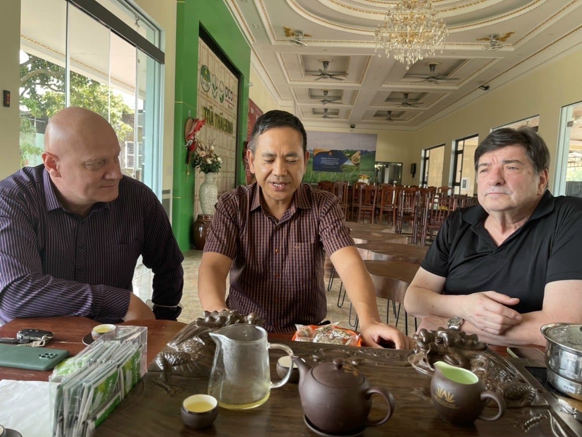 International buyers tasting TRAVINA tea with the founder Do Huu Thuan