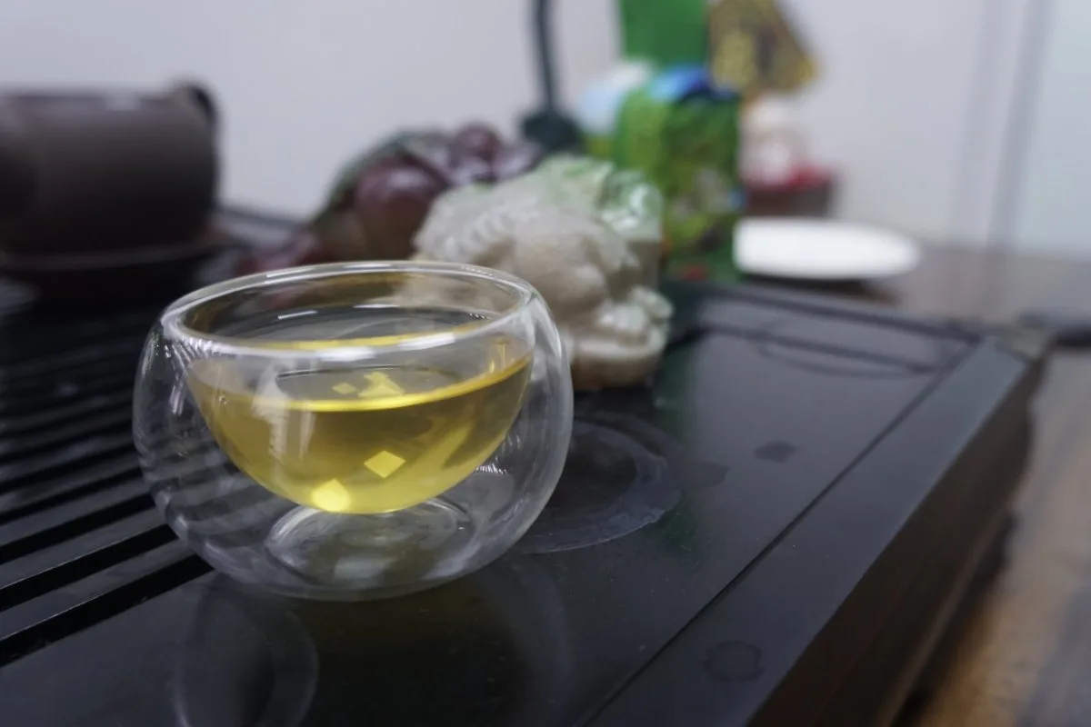 Freshly brewed TRAVINA green tea in the tasting room