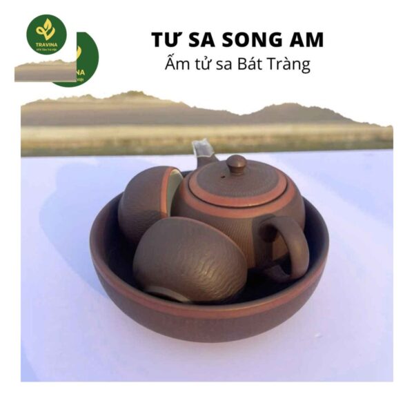 Tu Sa Song Am Zisha Tea Set from TRAVINA, Thai Nguyen - set on a bamboo tray