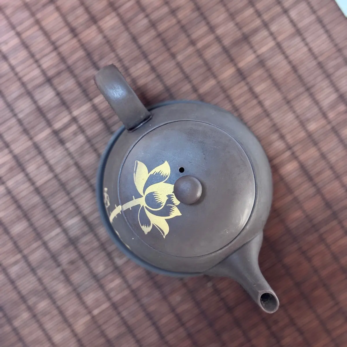 Luc Am Kim Lien Zisha Tea Set – lotus-carved teapot lid