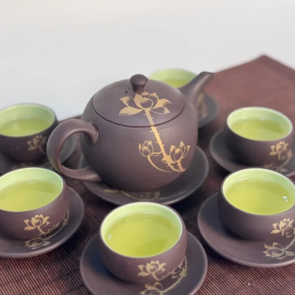 Luc Am Kim Lien Zisha Tea Set – tea set with green tea