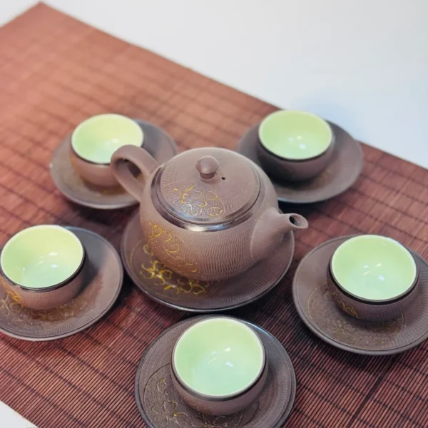 Ngu Am An Lien Zisha Tea Set – full set from above