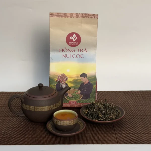 Nui Coc Black Tea – brewed in a zisha teapot