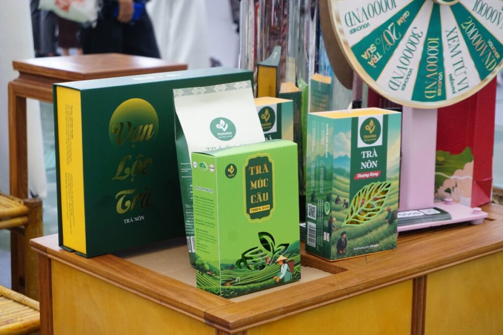 Travina Thai Nguyen green tea range on display