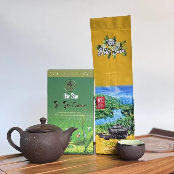 Thai Nguyen Special Green Tea Box – brewed in a zisha teapot