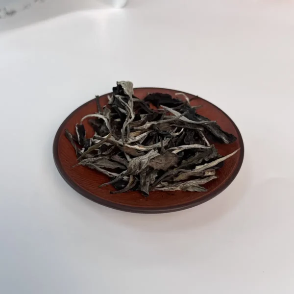 White Peony Tea – dry tea leaves